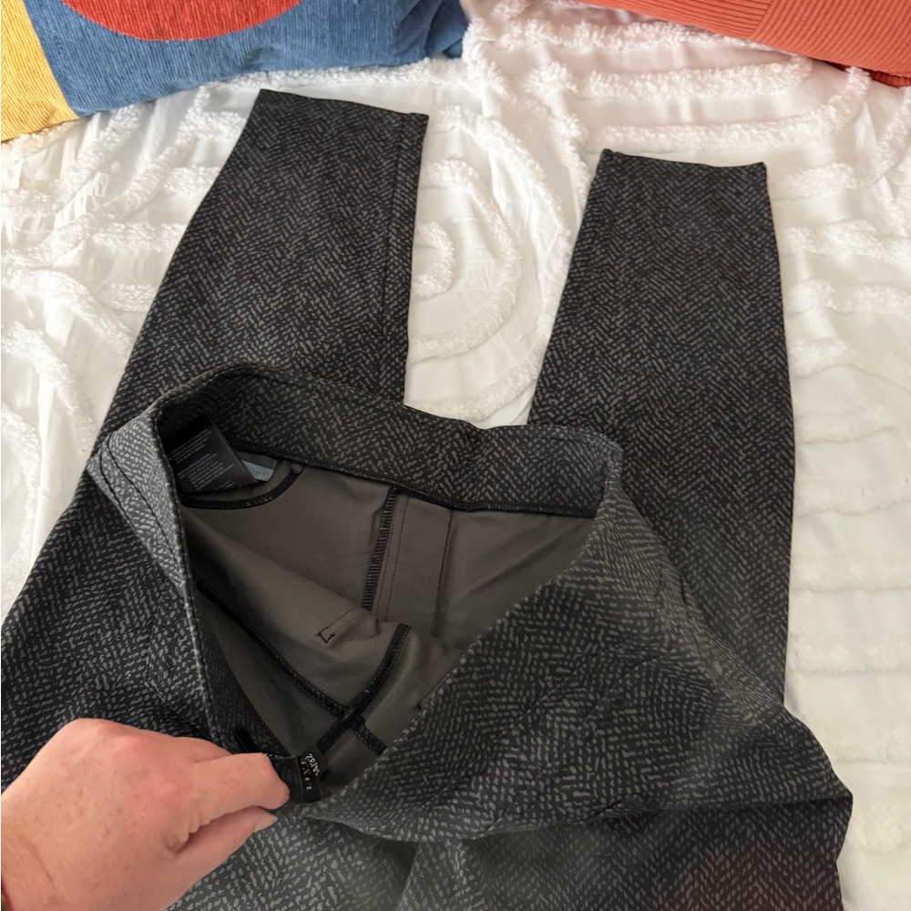 Liverpool Jeans Company Black Patterned Pants - Picture 8 of 11